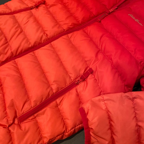 Eddie Bauer Kids Bright Red/Pink Ombré Reversible Puffer Coat M (10-12) - Picture 3 of 13